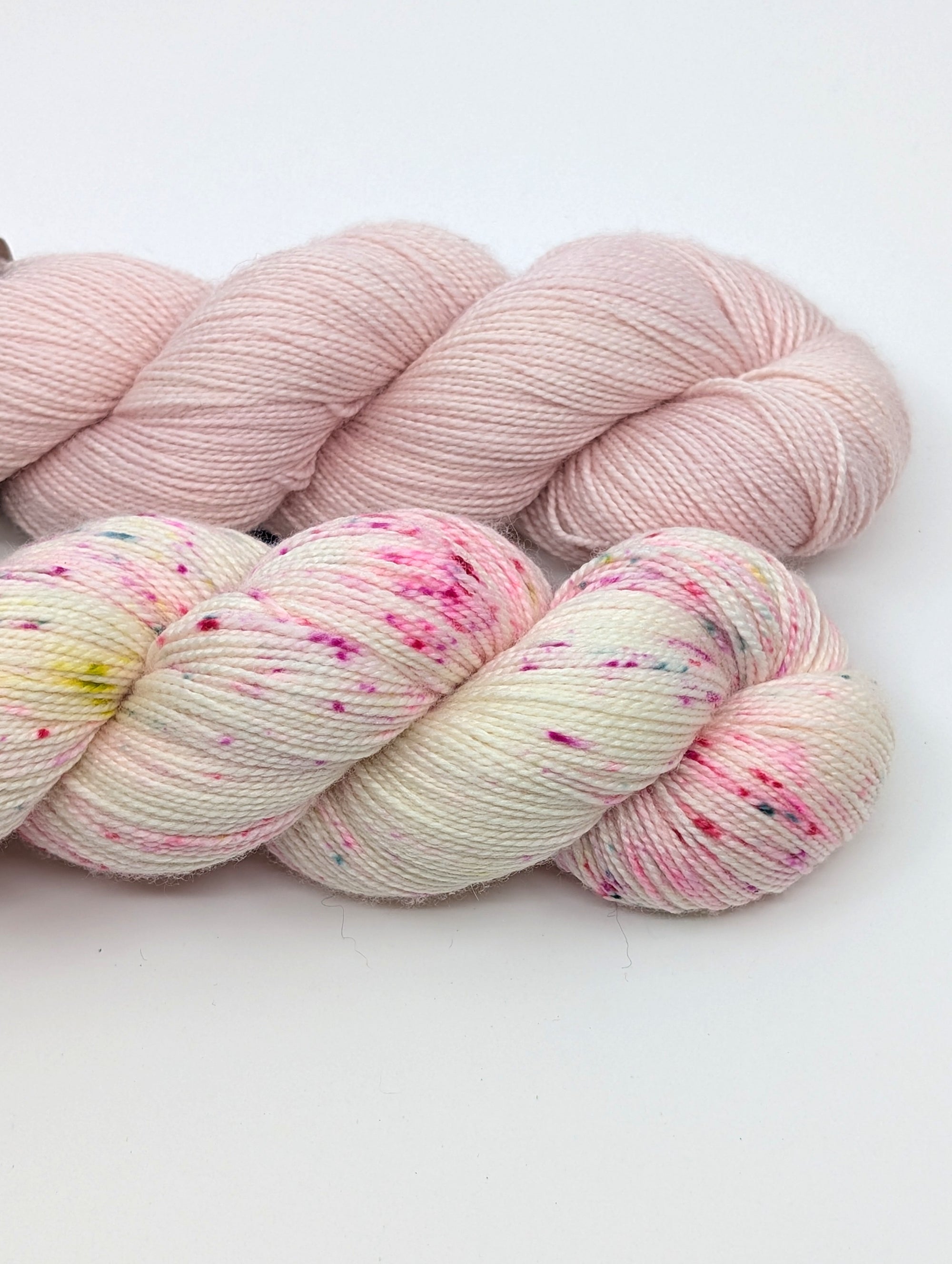 Colossal Fluff Up Kits (KNIT) for LYS Day 2026