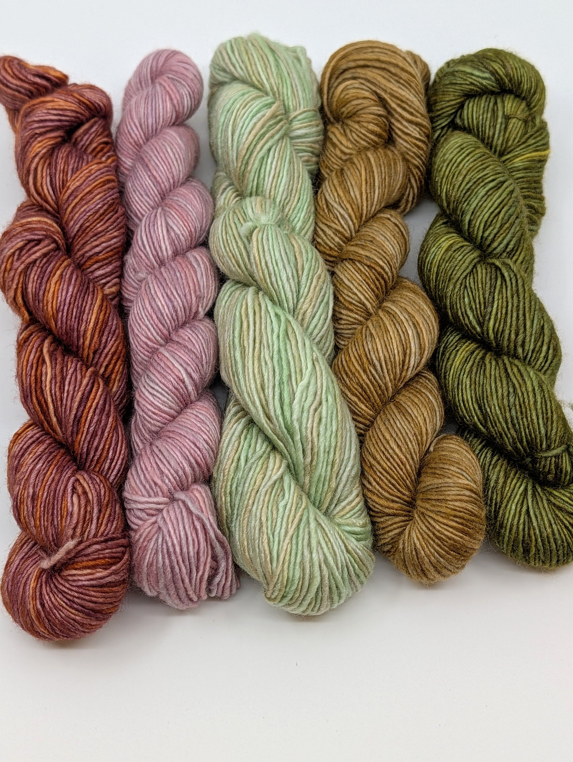 Petal Cowl Kits (KNIT)