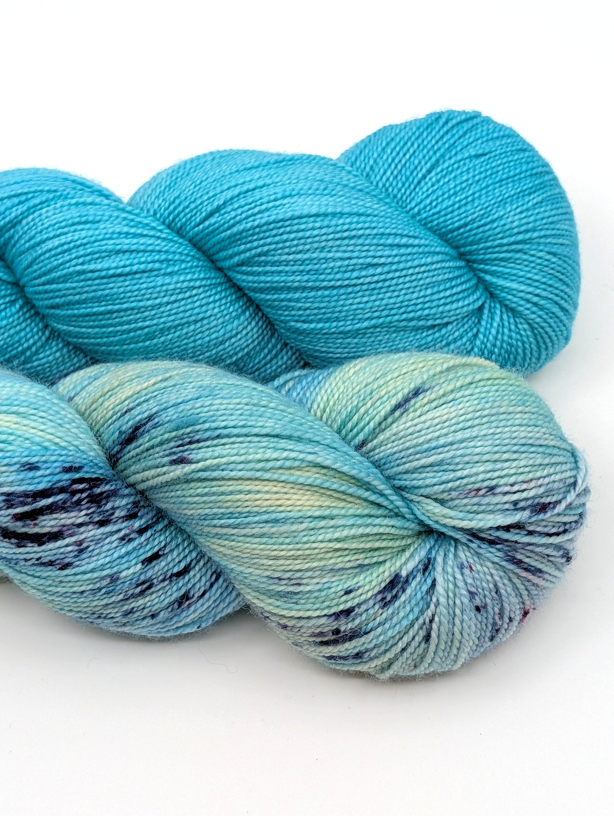 Colossal Fluff Up Kits (KNIT) for LYS Day 2026